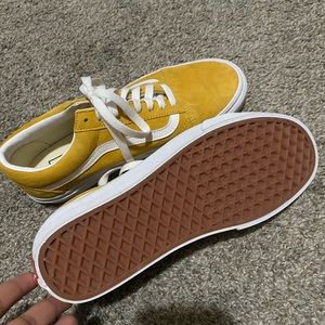 Vans yellow pig suede